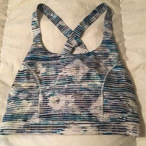 Lululemon sports bra size 6